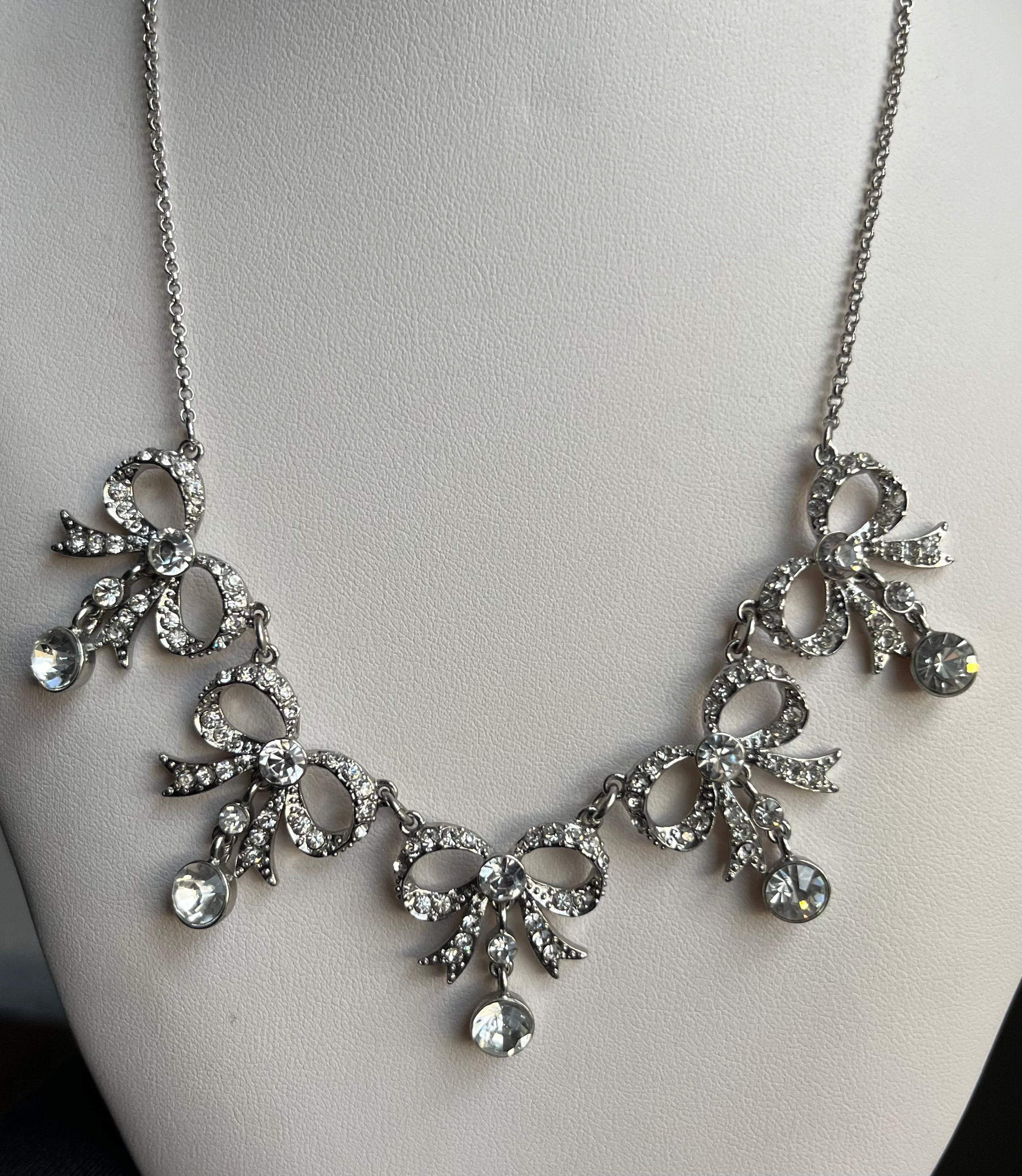 Sweetheart Bow Chandelier Necklace